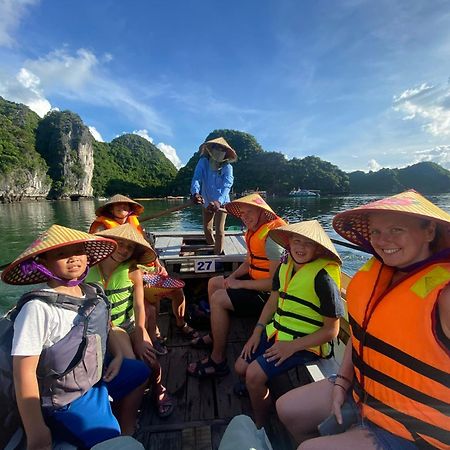 Halong Sapphire Cruises Hotel Ha Long Bagian luar foto