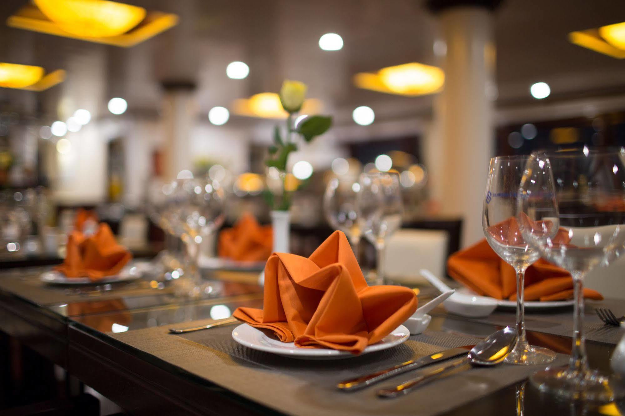 Halong Sapphire Cruises Hotel Ha Long Bagian luar foto