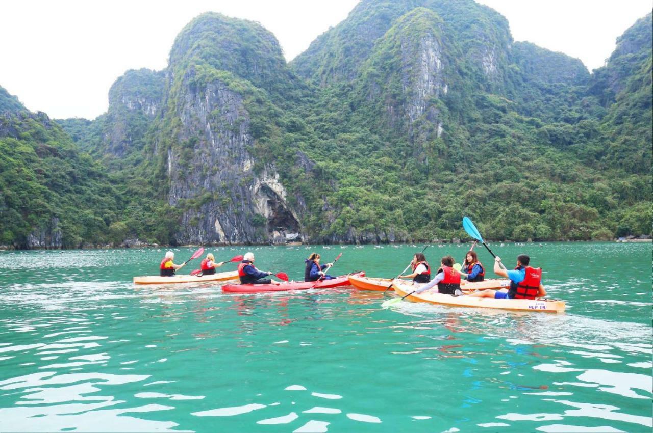 Halong Sapphire Cruises Hotel Ha Long Bagian luar foto