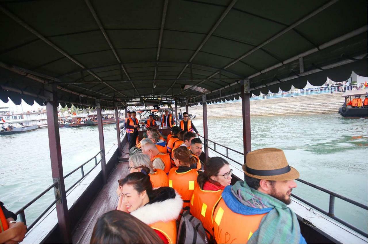 Halong Sapphire Cruises Hotel Ha Long Bagian luar foto